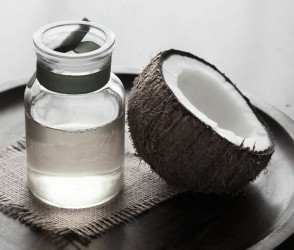 Por qué estan bueno el aceite de coco?